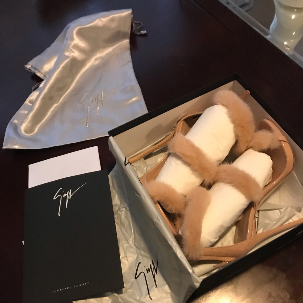 Giuseppe Zanotti Blush Harmony Winter